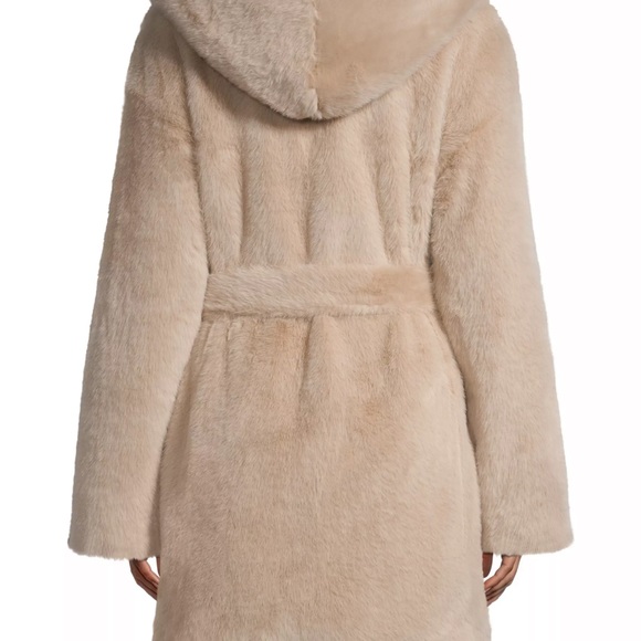 Donna Karan faux fur buddy coat size medium - Picture 5 of 5